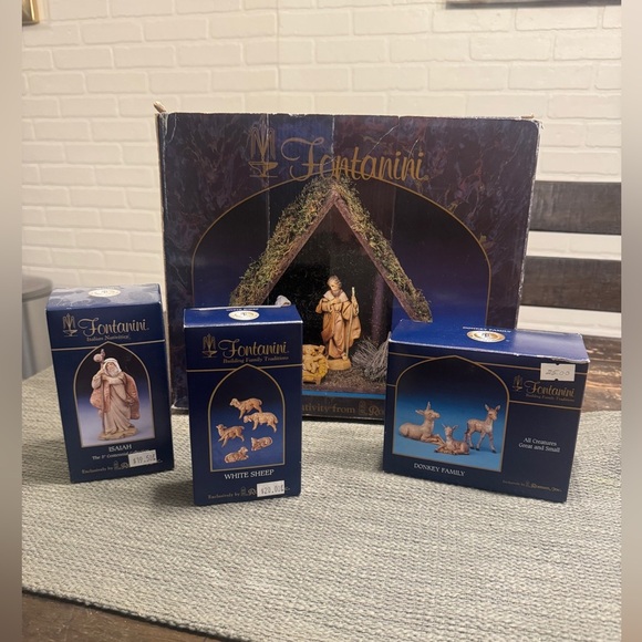 Fontanini Nativity Set with White Sheep and Donkey Family - Picture 1 of 6